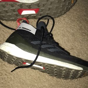 Adidas Terrex continental